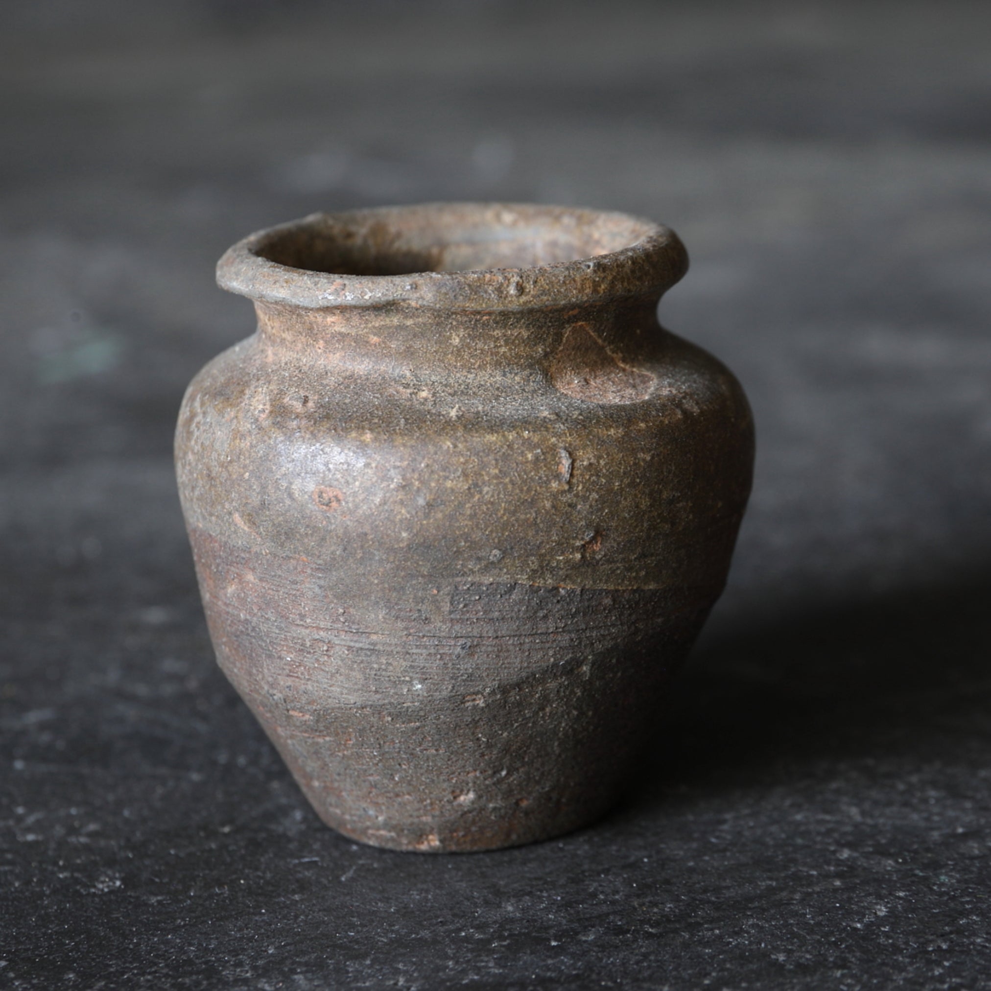 Ko-Seto Iron Pigment Small Pot Muromachi/1336-1573CE