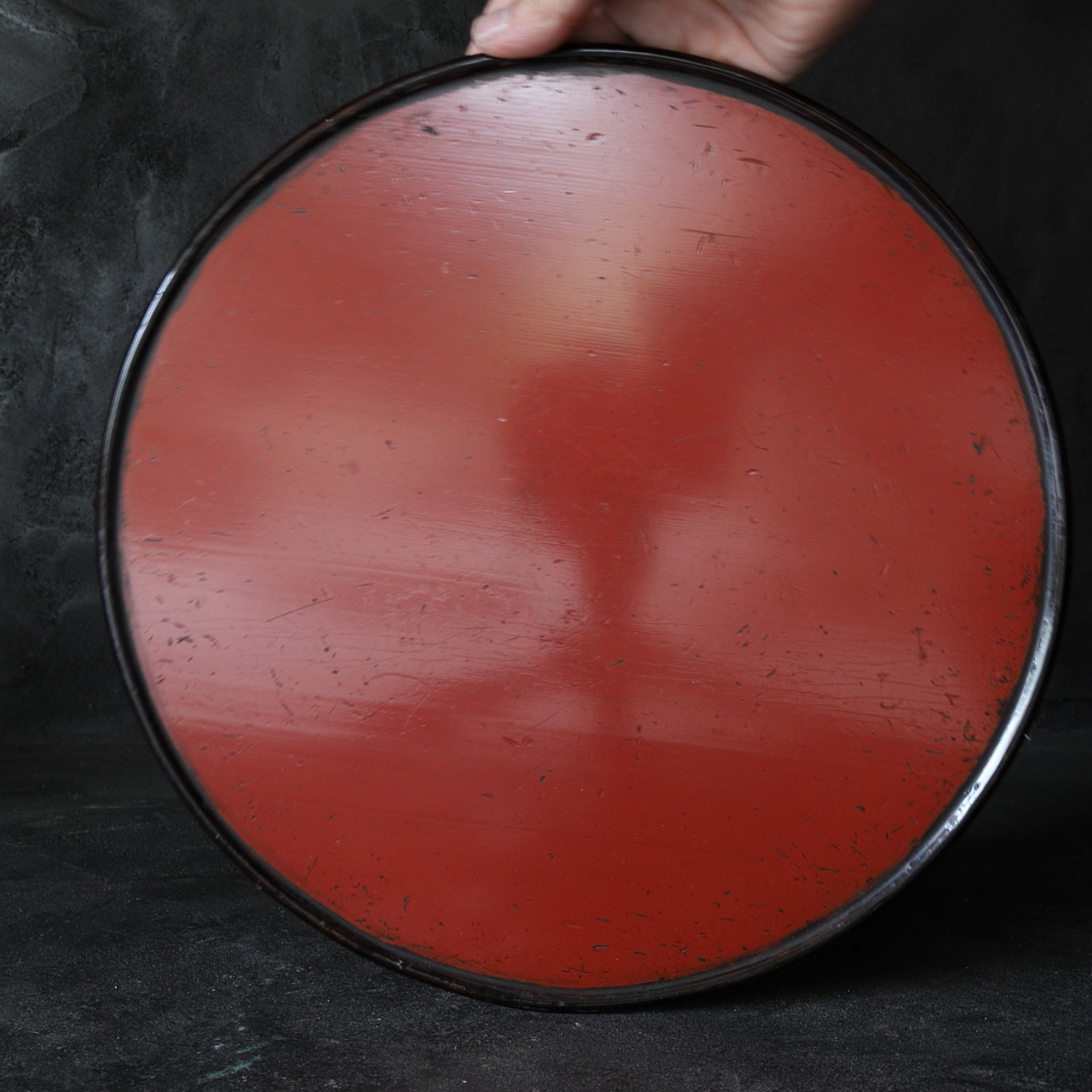 Three-legged sencha tray with mother-of-pearl work