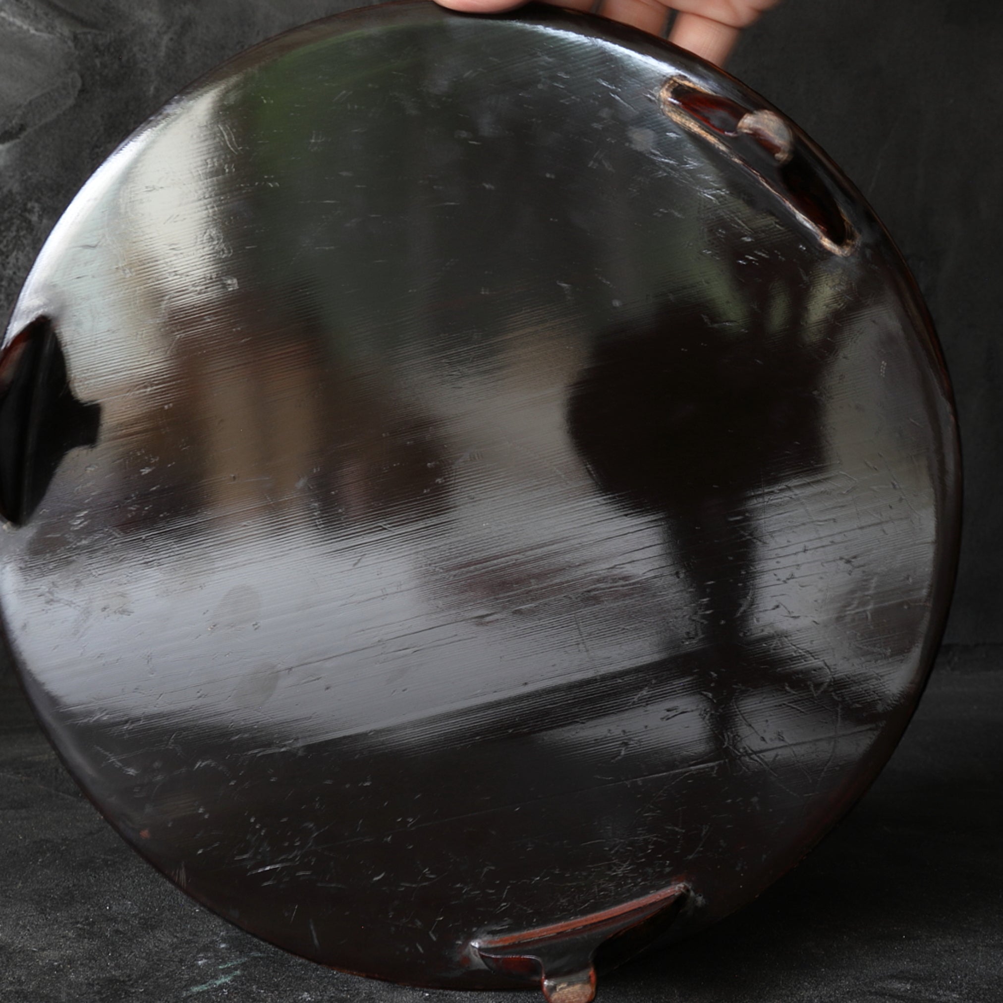 Three-legged sencha tray with mother-of-pearl work