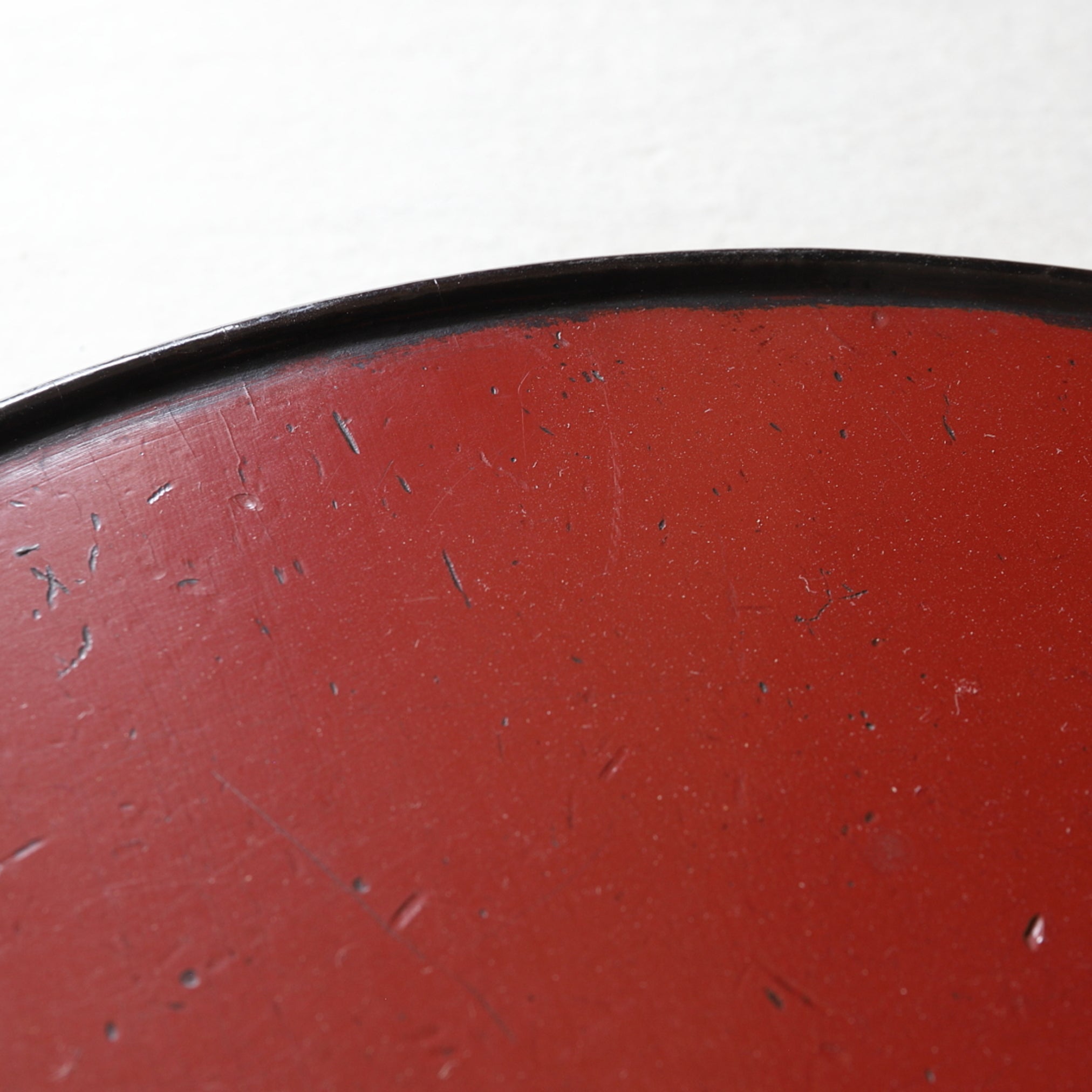 Three-legged sencha tray with mother-of-pearl work