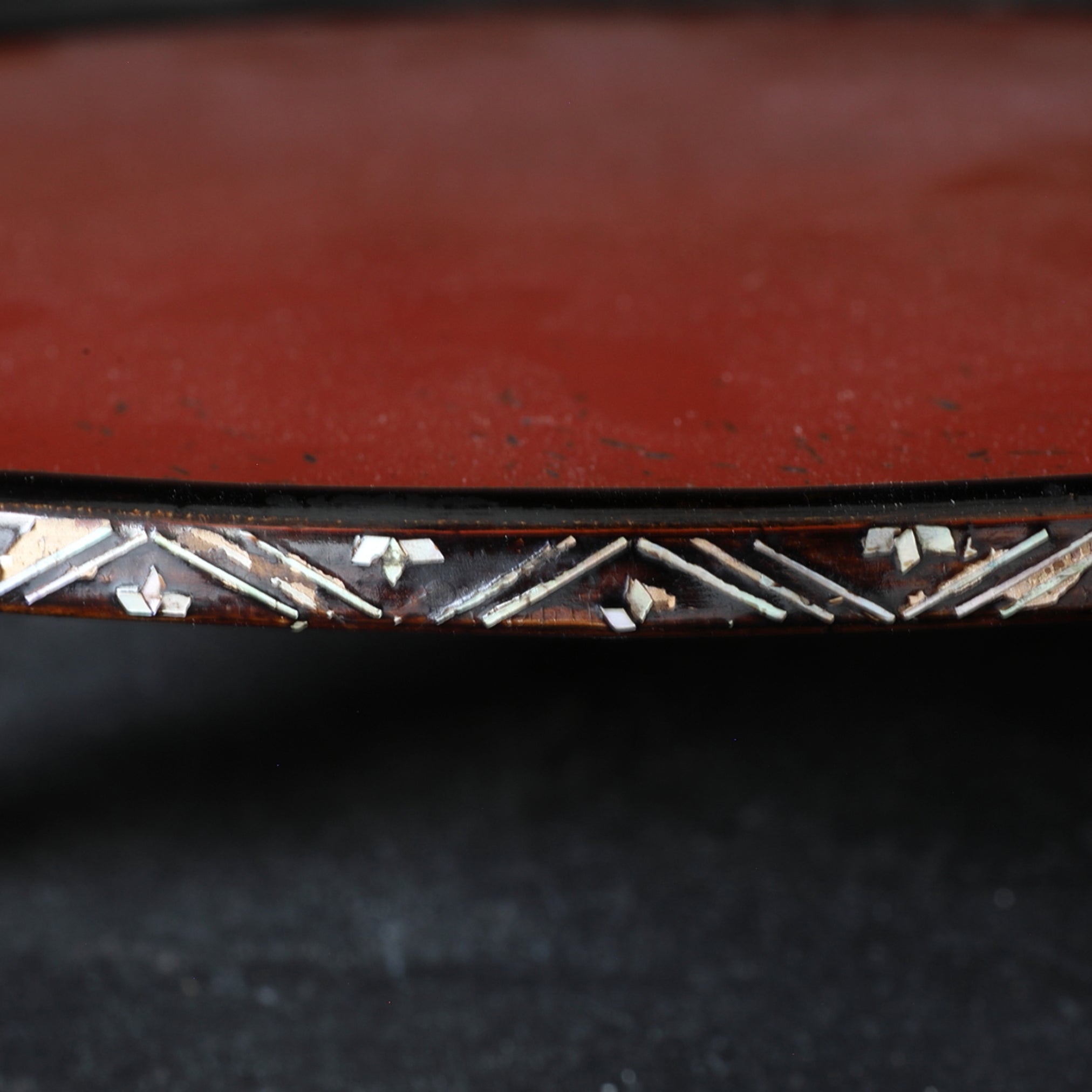 Three-legged sencha tray with mother-of-pearl work