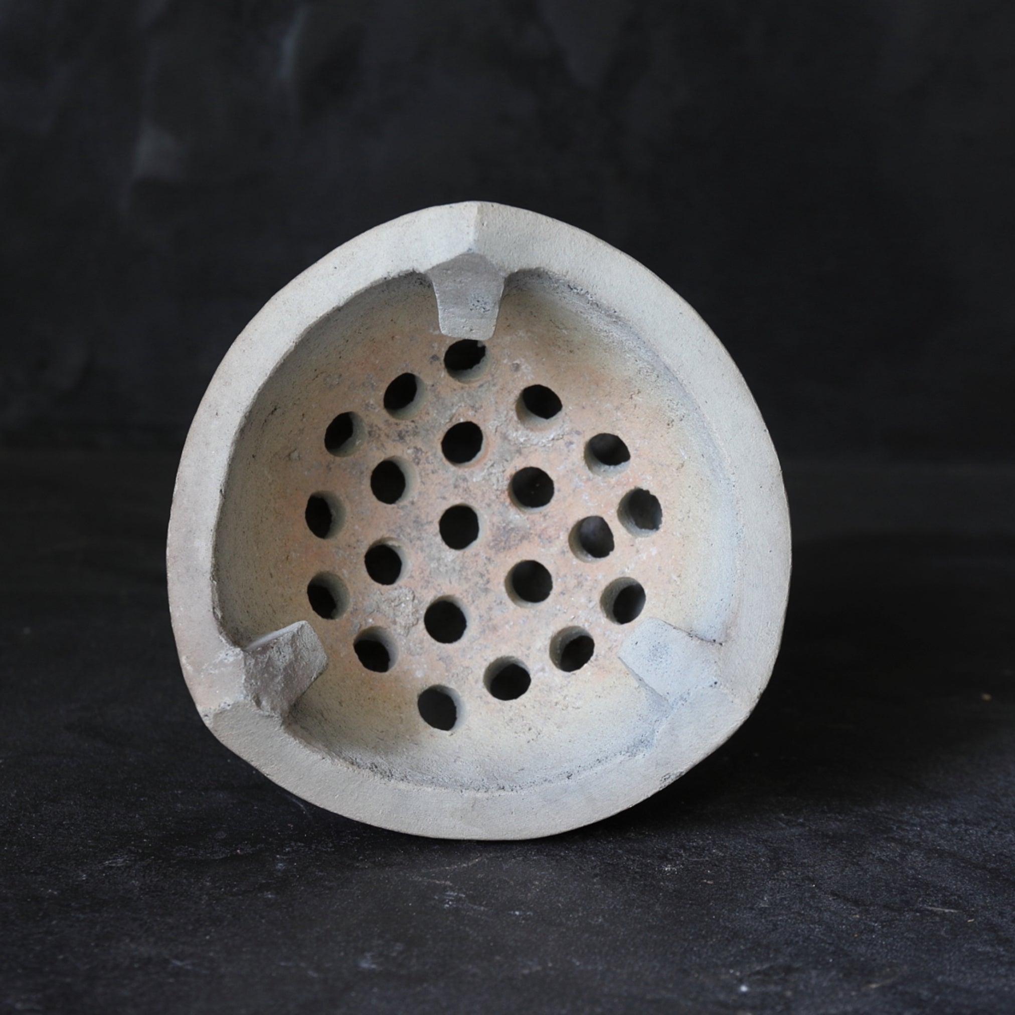 old white clay furnace Qing Dynasty/1616-1911CE