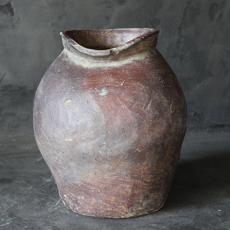 Antique Tokoname jar Muromachi/1336-1573CE