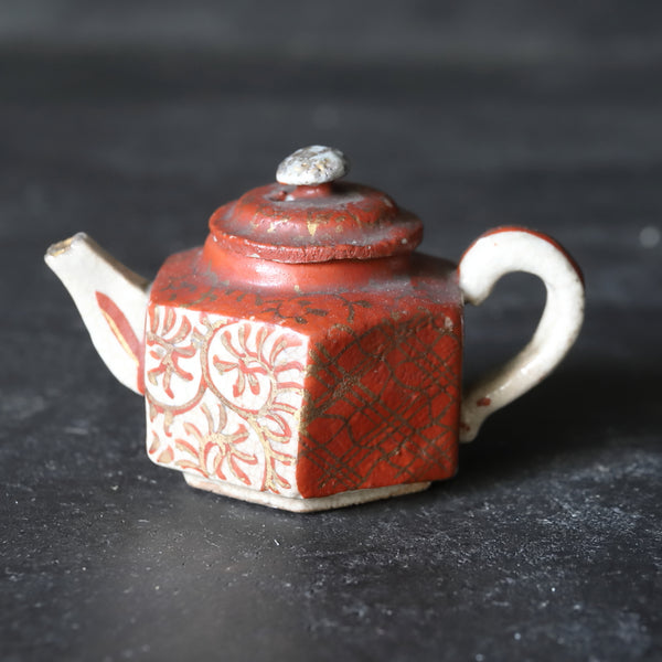 Ko-Kutani red-painted sencha teapot Edo/1603-1867CE