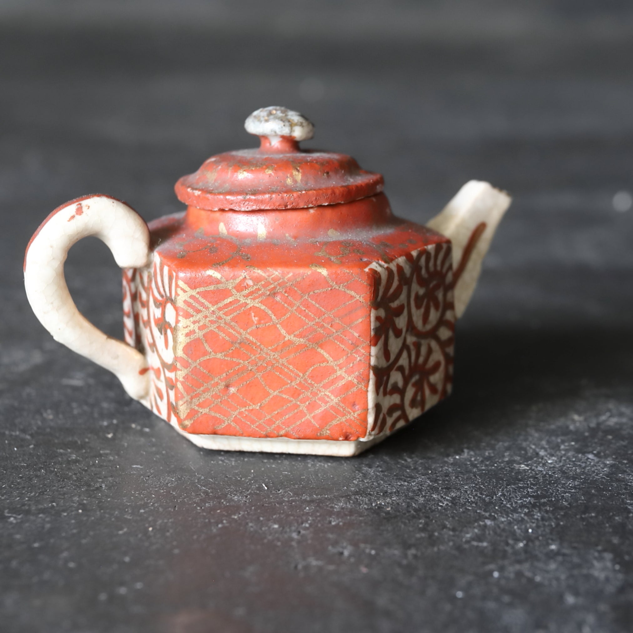 Ko-Kutani red-painted sencha teapot Edo/1603-1867CE