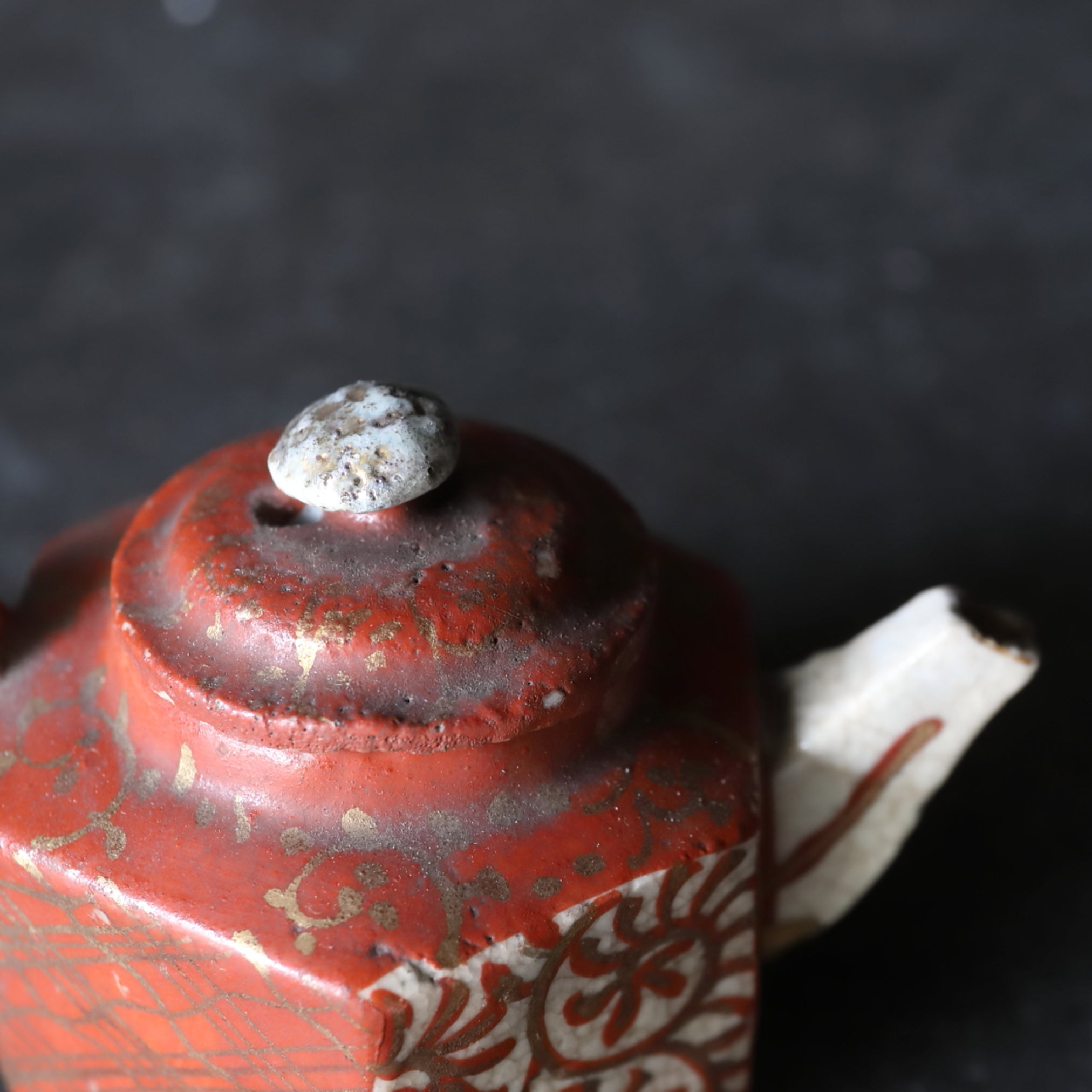 Ko-Kutani red-painted sencha teapot Edo/1603-1867CE