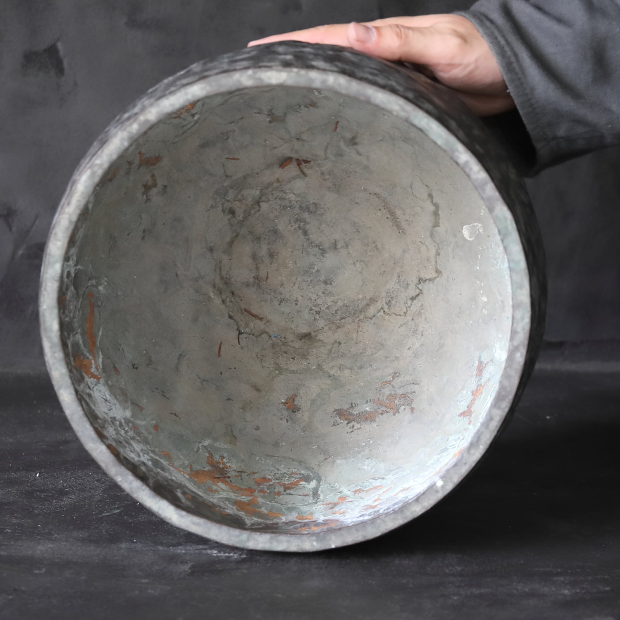 Extra-large copper bowl Muromachi/1336-1573CE