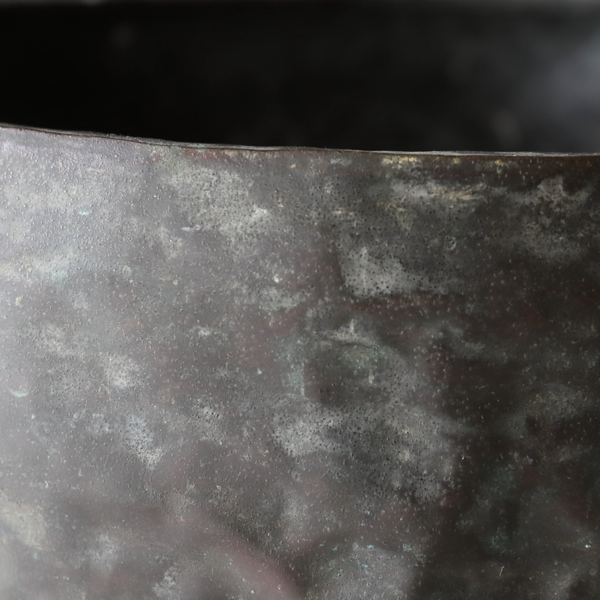 Extra-large copper bowl Muromachi/1336-1573CE