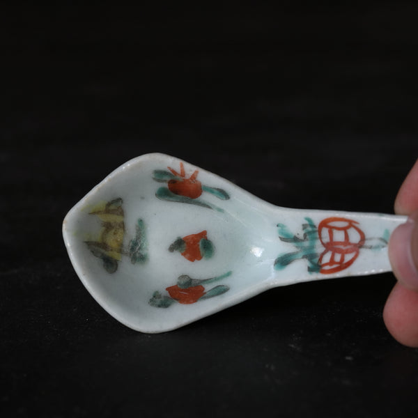 颜料粉末的中国古董勺子 清/1616-1911CE