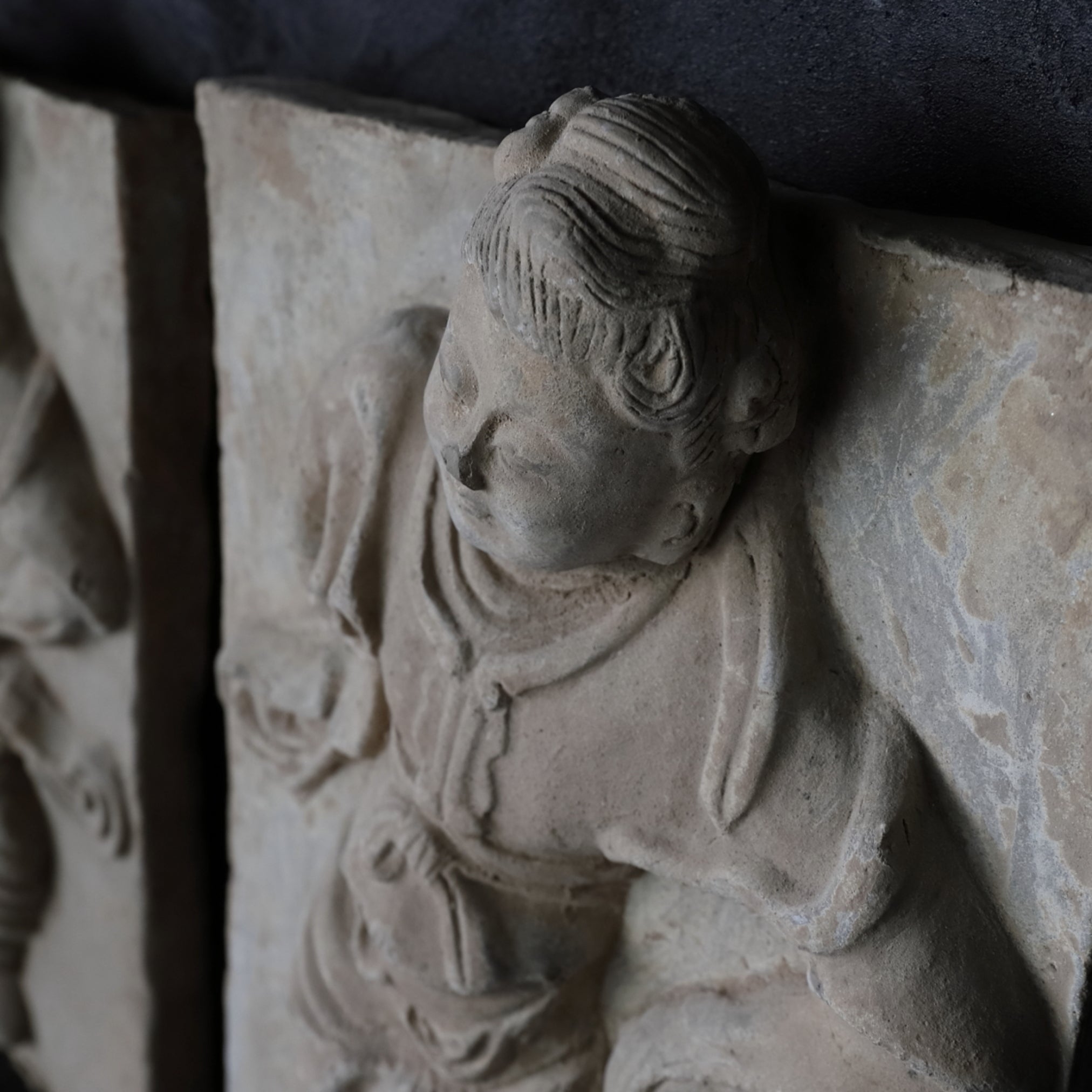 A pair of gray pottery relief sculptures Tang Dynasty/618-907CE