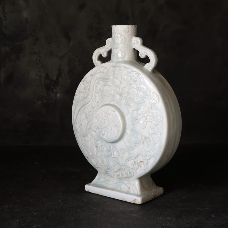 Large flat jar with bluish white porcelain Ming-Qing Dynasty/1368-1911CE