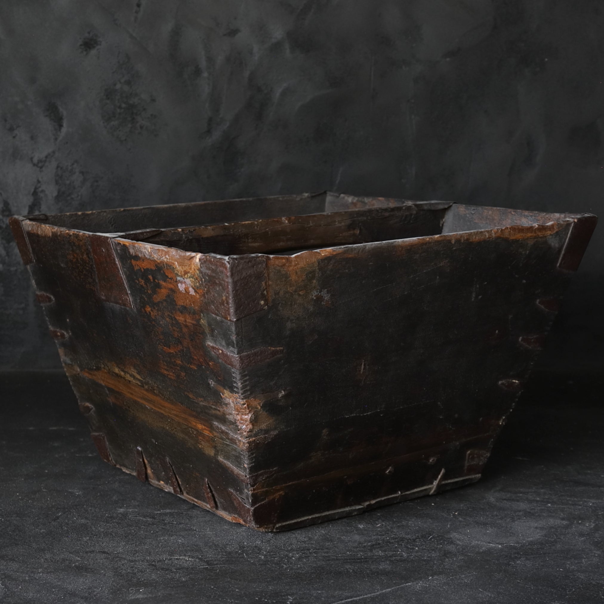 Korean Antique wooden bucket Joseon Dynasty/1392-1897CE