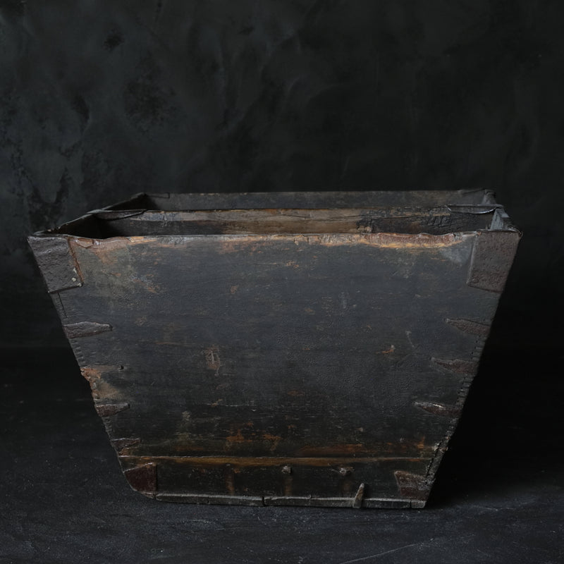 Korean Antique wooden bucket Joseon Dynasty/1392-1897CE