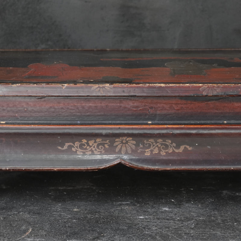 Traditional lacquered table m Qing Dynasty/1616-1911CE