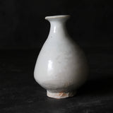 Korean Antique white porcelain bottle Joseon Dynasty/1392-1897CE