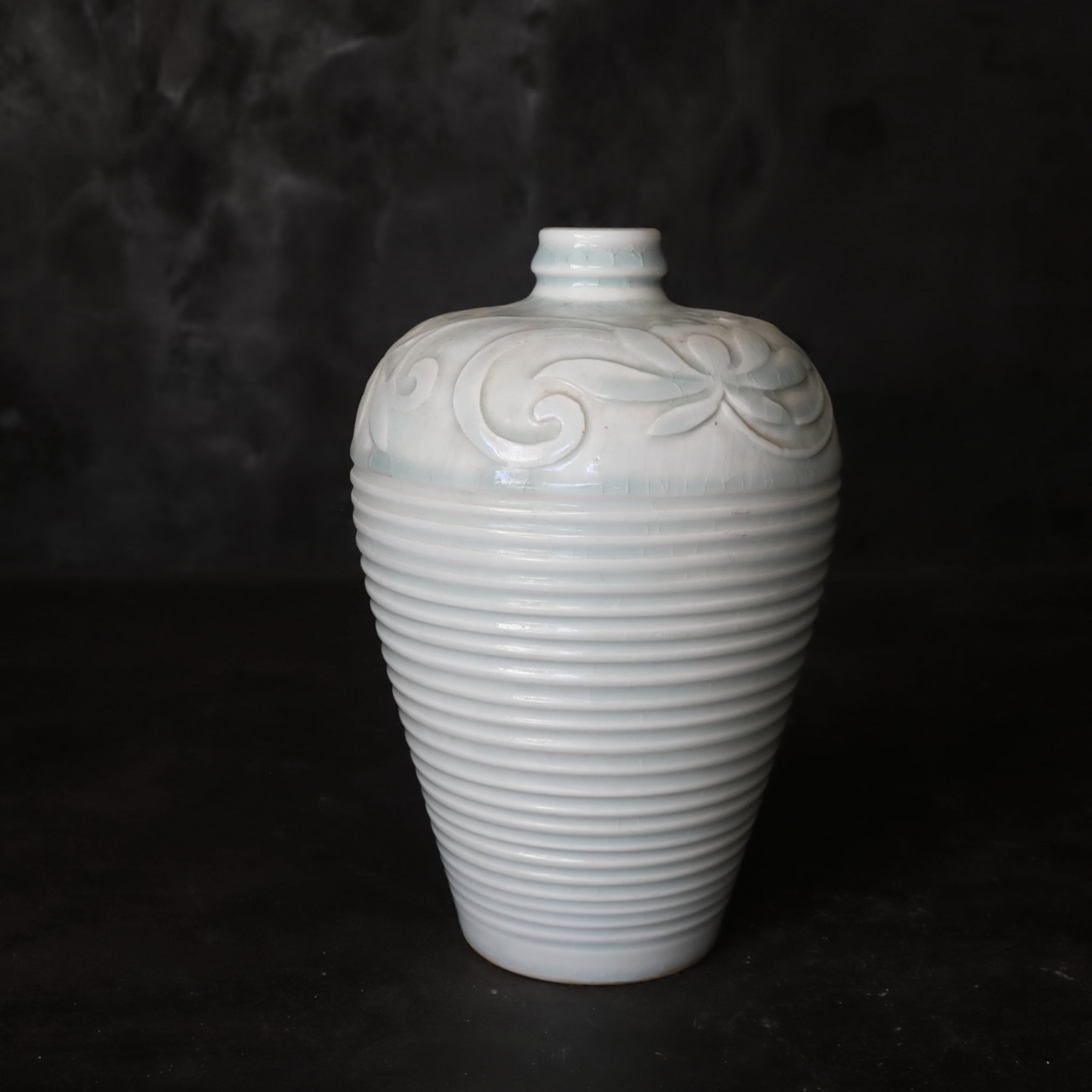 Chinese Antique Blue White Porcelain Plum Vase with Engraved Flower Design Ming-Qing Dynasty/1368-1911CE