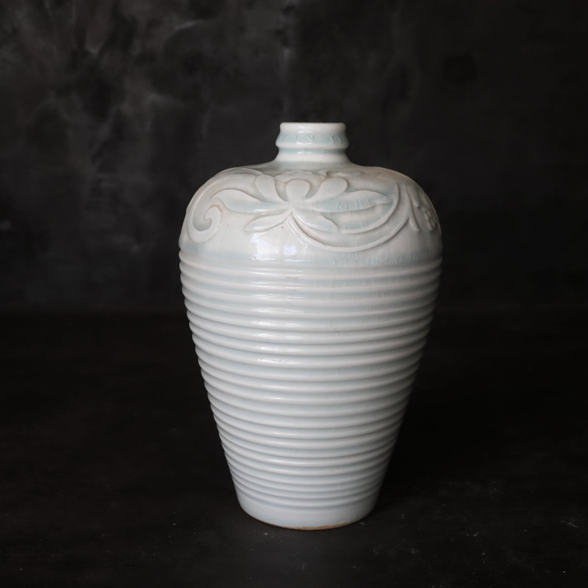 Chinese Antique Blue White Porcelain Plum Vase with Engraved Flower Design Ming-Qing Dynasty/1368-1911CE