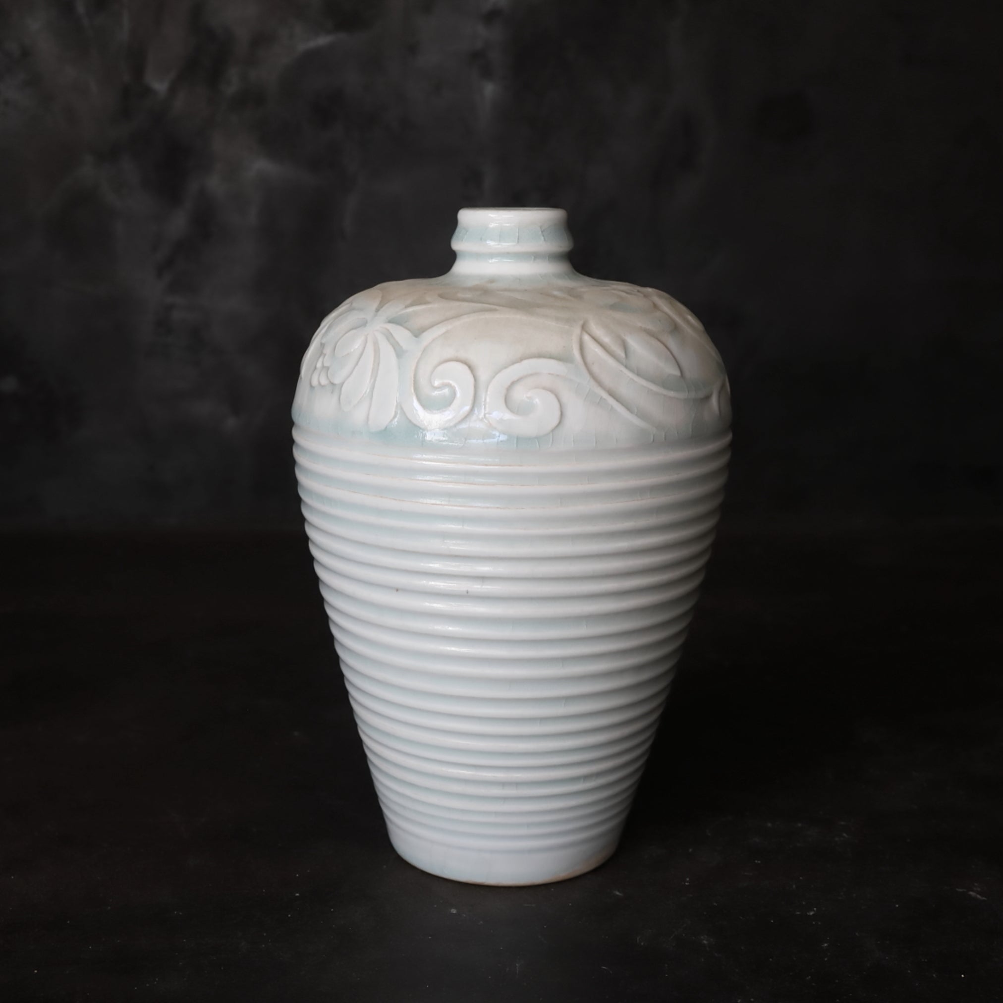 Chinese Antique Blue White Porcelain Plum Vase with Engraved Flower Design Ming-Qing Dynasty/1368-1911CE