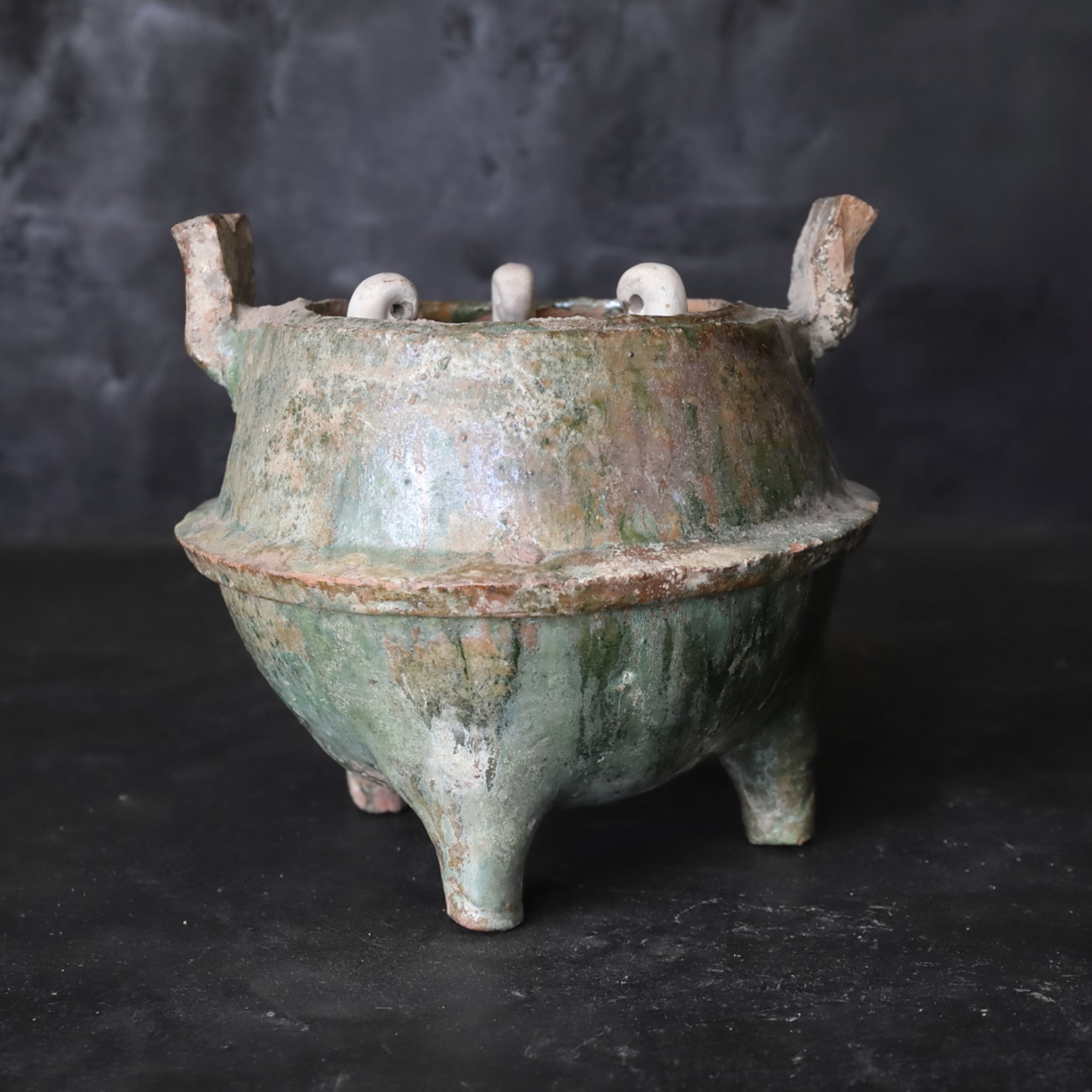 Silvered green glaze kanae with white clay trivet Han Dynasty/206BCE-220CE