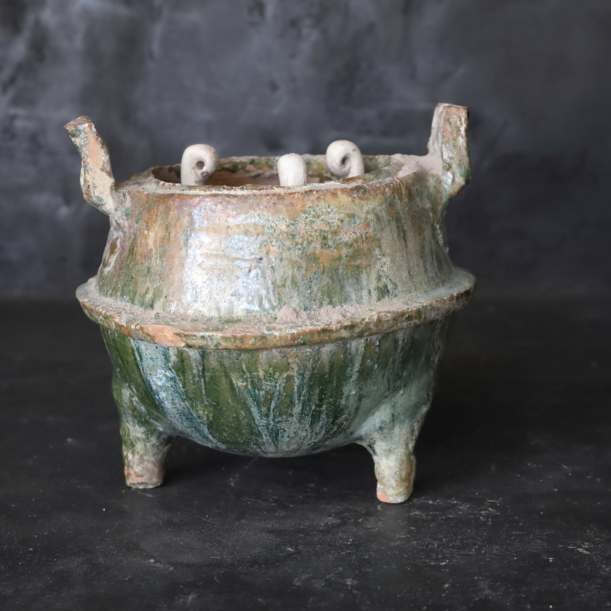 Silvered green glaze kanae with white clay trivet Han Dynasty/206BCE-220CE