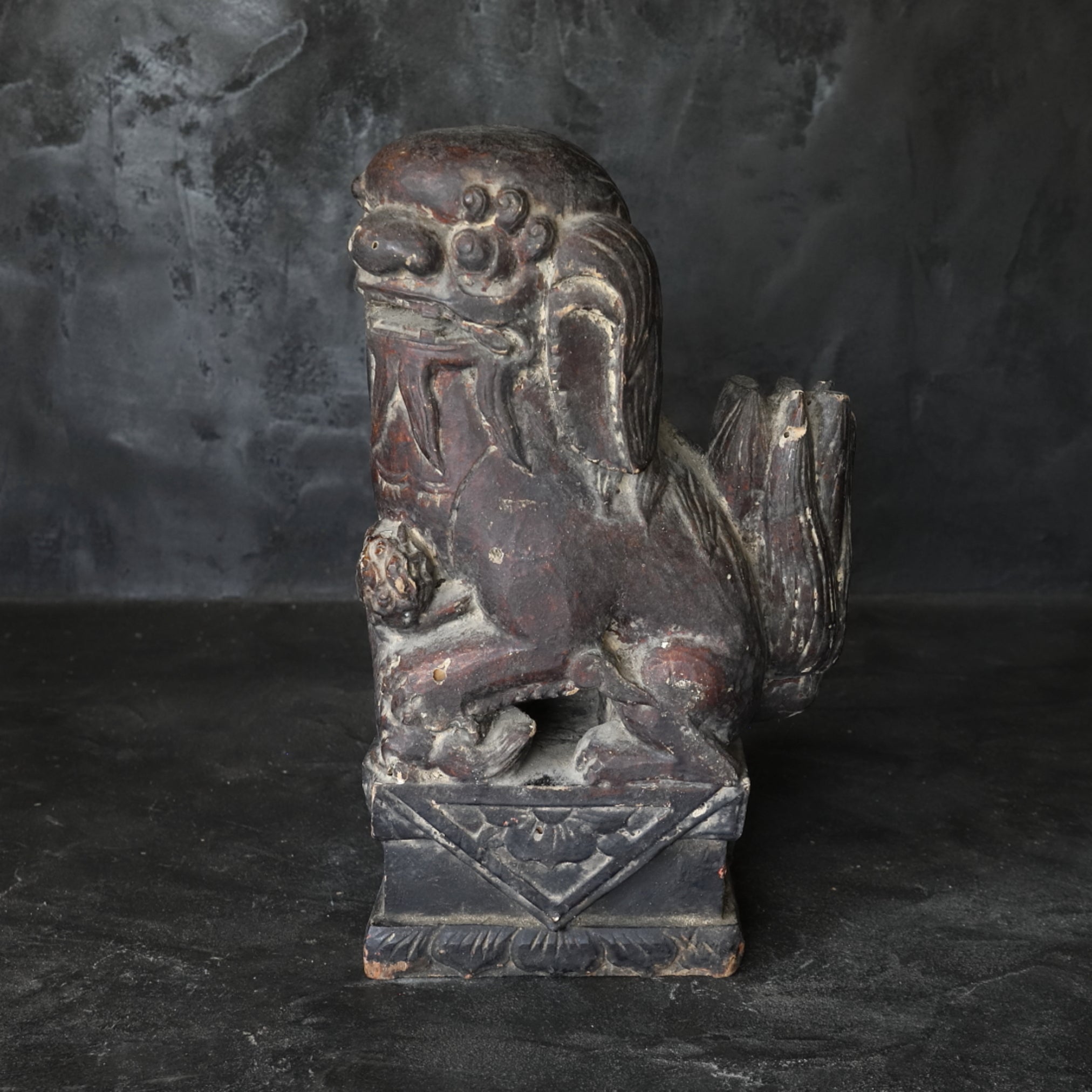 Korean Antique pair of Komainu Joseon Dynasty/1392-1897CE