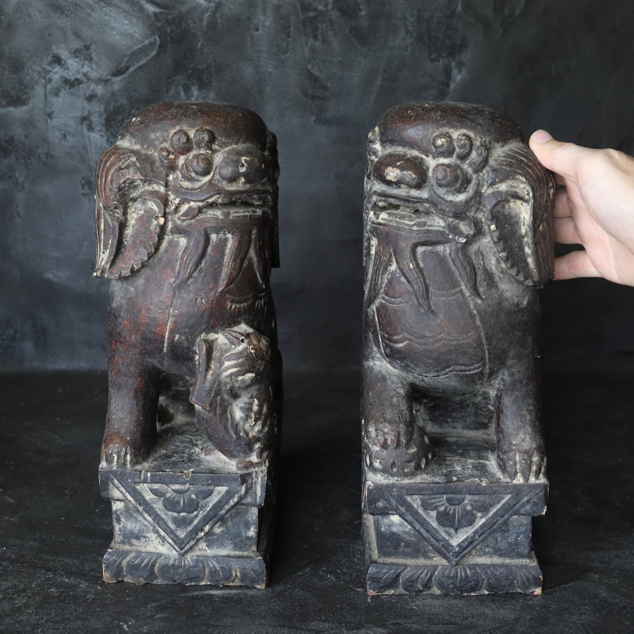 Korean Antique pair of Komainu Joseon Dynasty/1392-1897CE