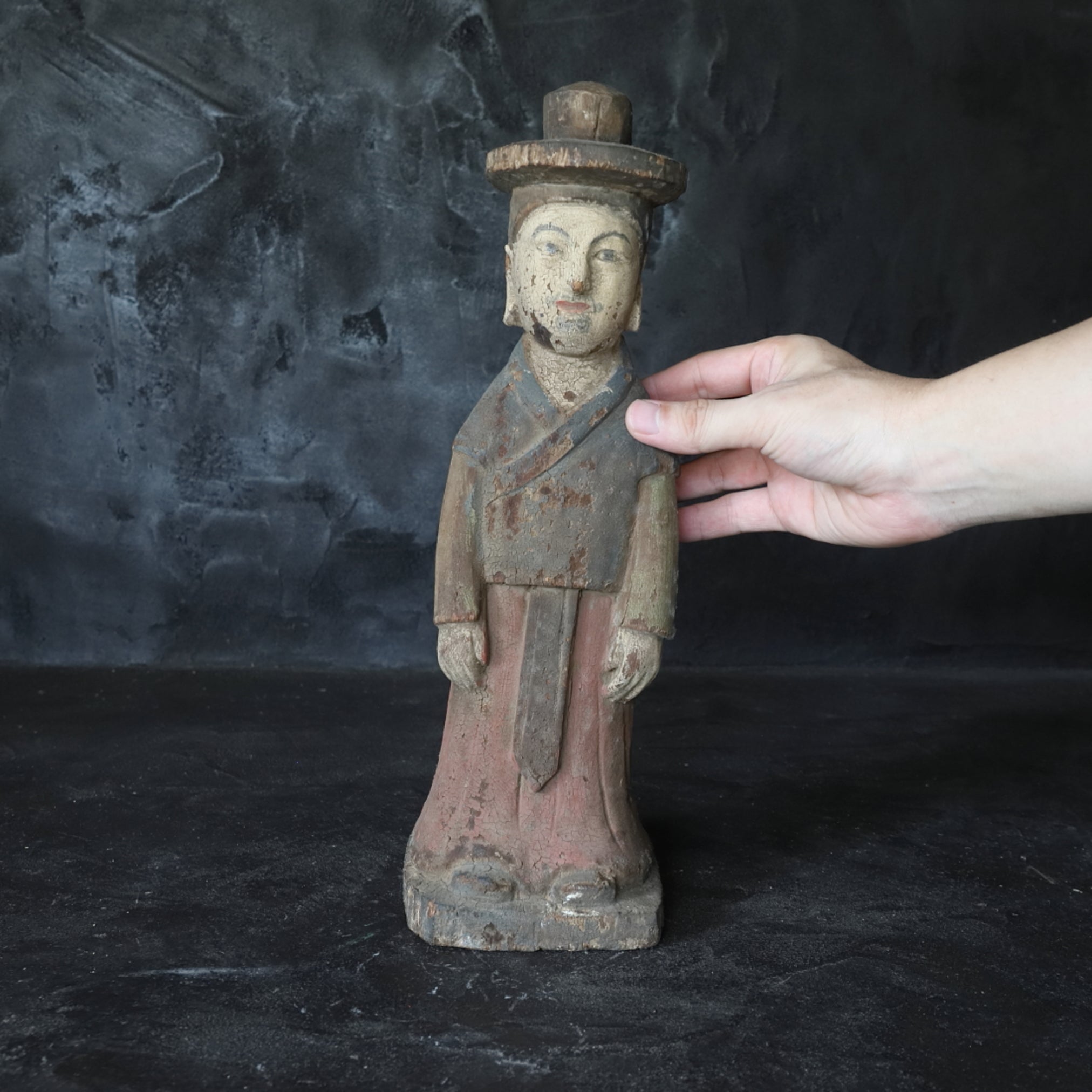 Korean Antique wooden statue b Joseon Dynasty/1392-1897CE