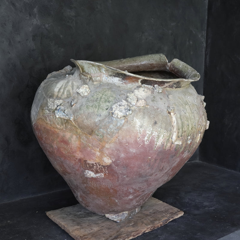 Antique Tokoname large jar Pick-up only Heian/794-1185CE