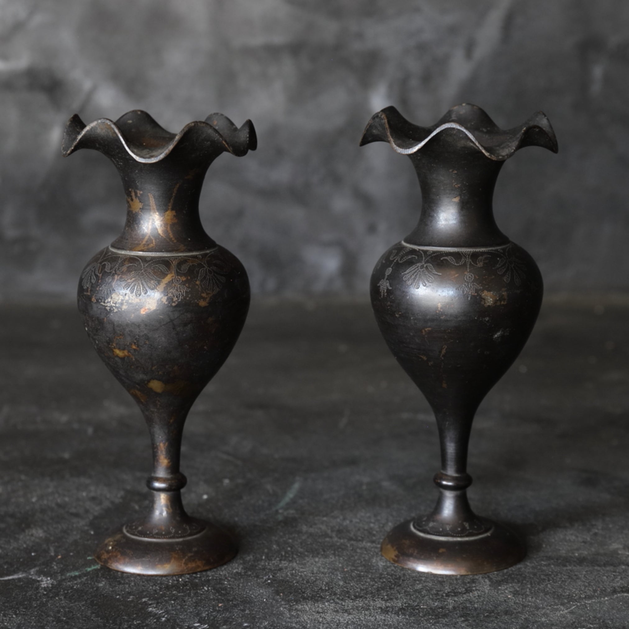 A pair of Chinese Antique Tang Bronze Flower Vase Qing Dynasty/1616-1911CE