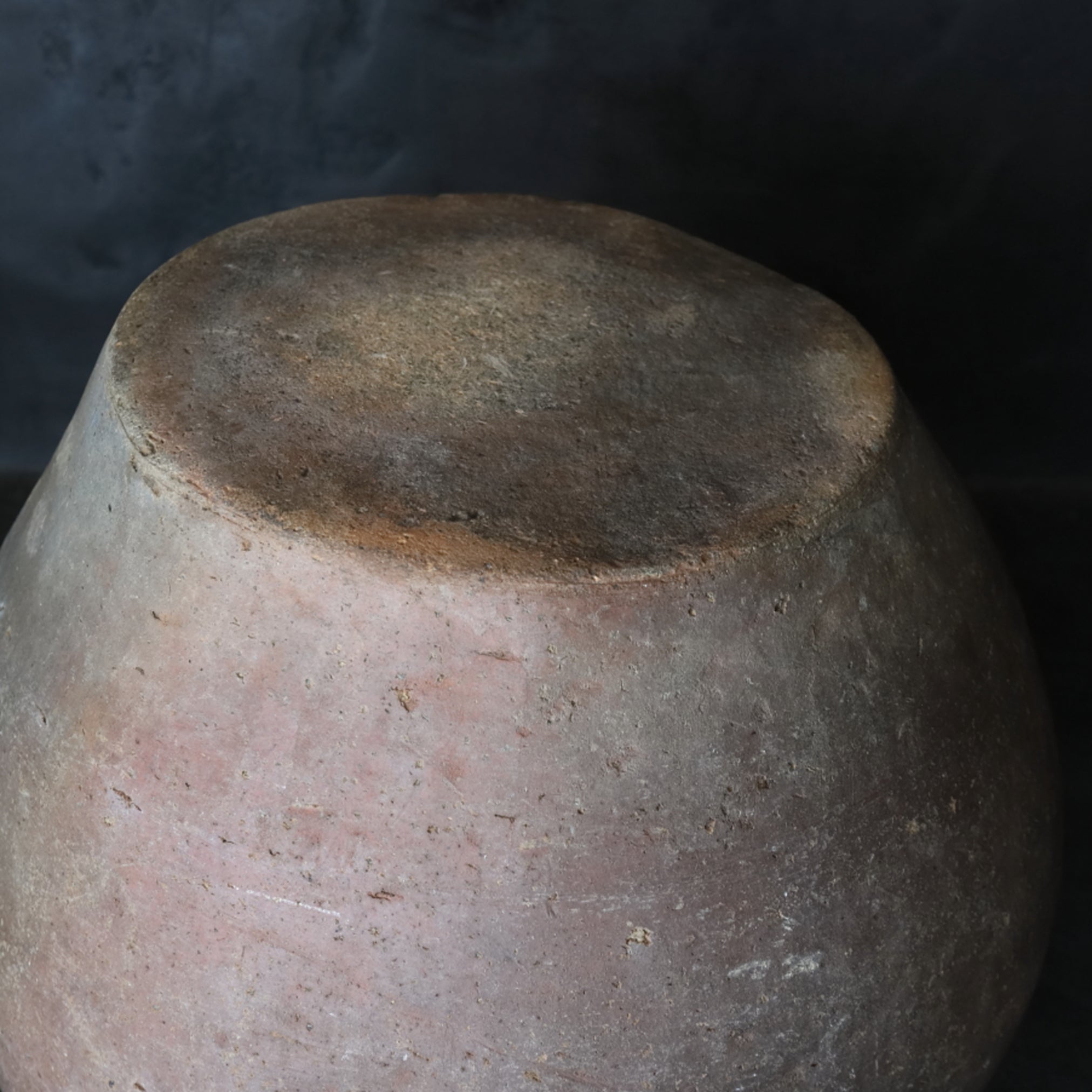 Antique Tokoname Large pot Edo/1603-1867CE