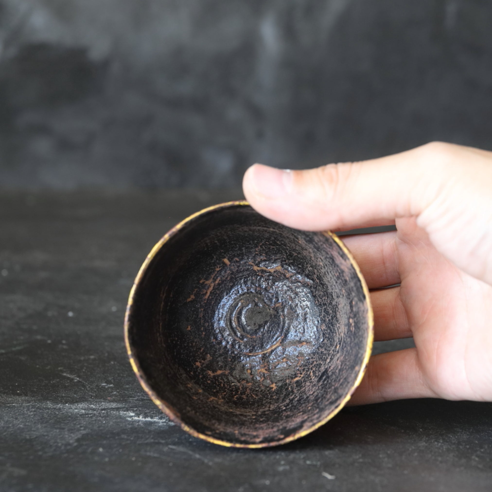 A pair of antique lacquered bowls 16th-19th century