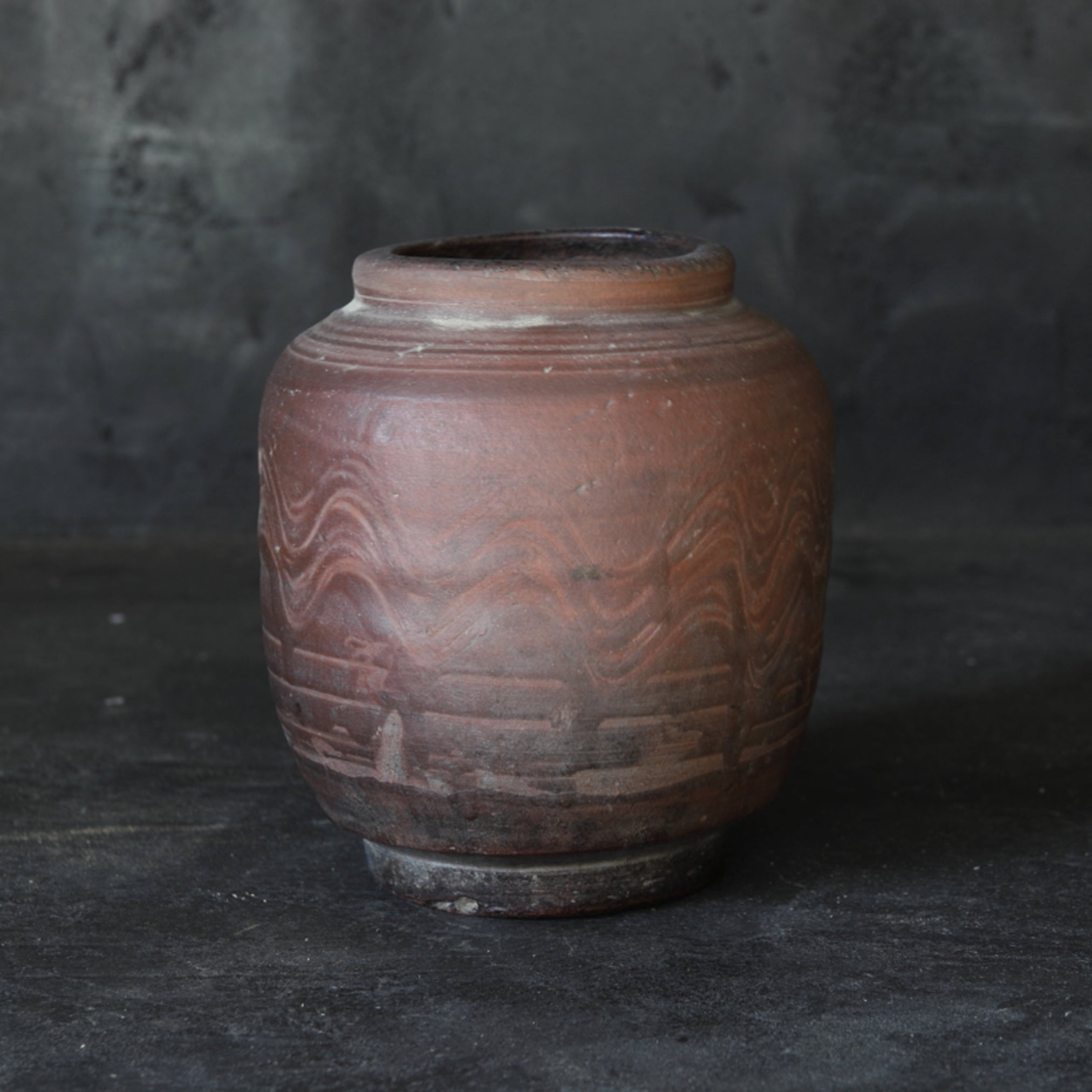 Ko-Karatsu Jar with brown glaze design Azuchimomoyama-Edo/1573-1867CE