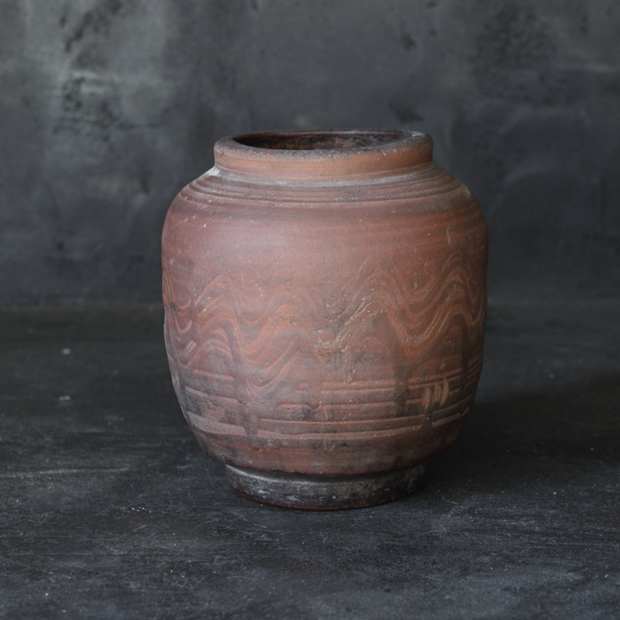 Ko-Karatsu Jar with brown glaze design Azuchimomoyama-Edo/1573-1867CE