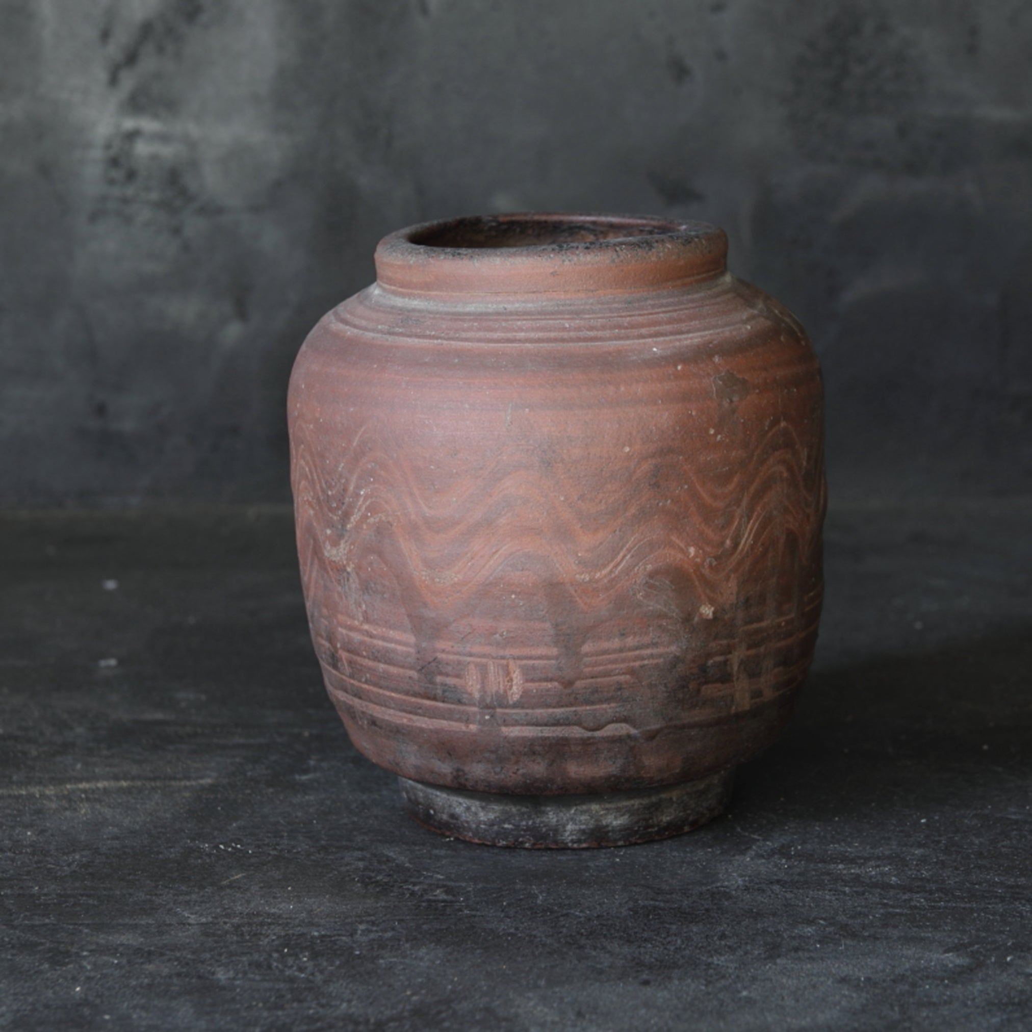 Ko-Karatsu Jar with brown glaze design Azuchimomoyama-Edo/1573-1867CE