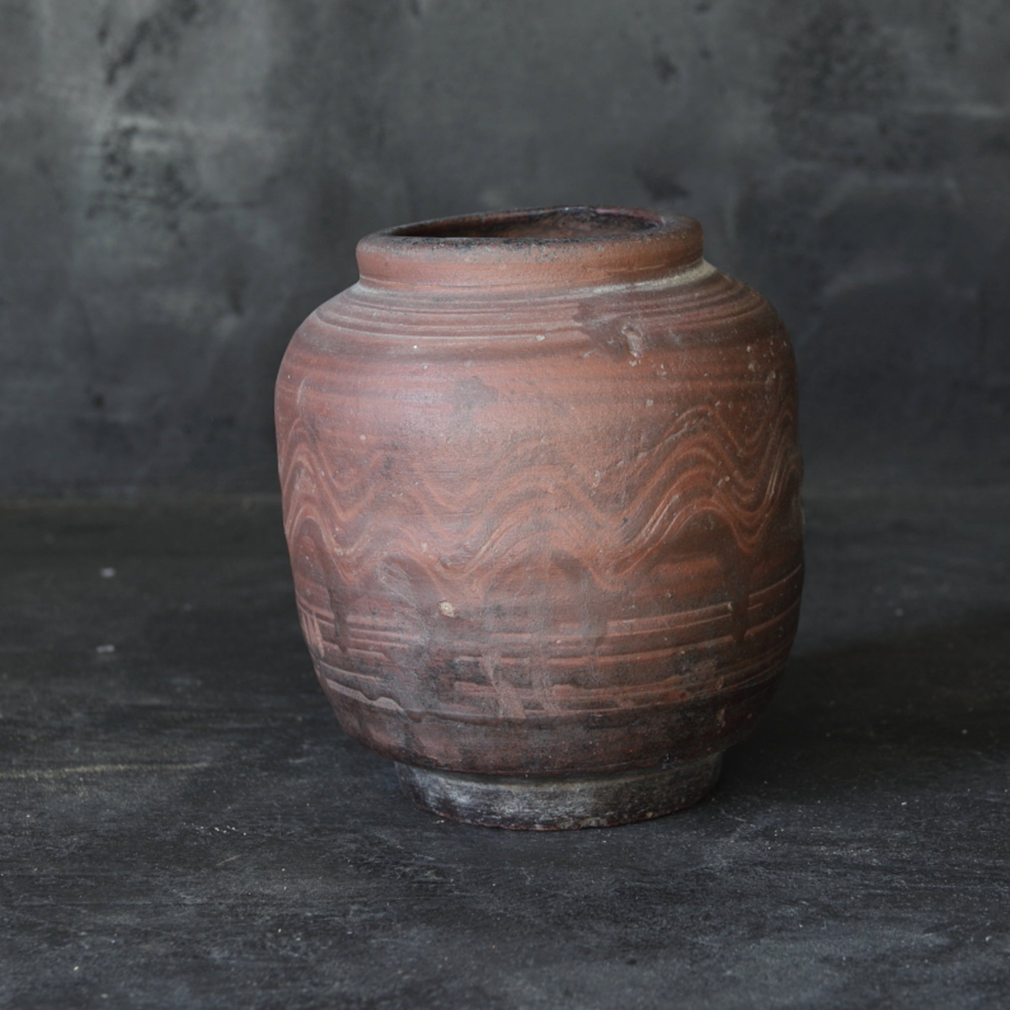 Ko-Karatsu Jar with brown glaze design Azuchimomoyama-Edo/1573-1867CE