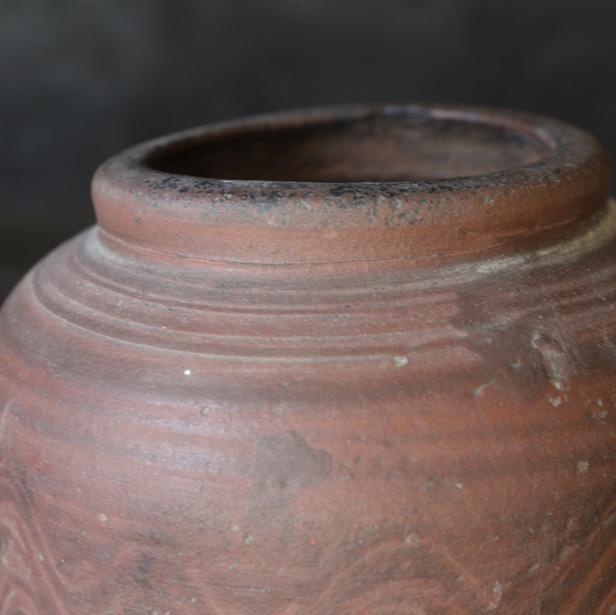 Ko-Karatsu Jar with brown glaze design Azuchimomoyama-Edo/1573-1867CE