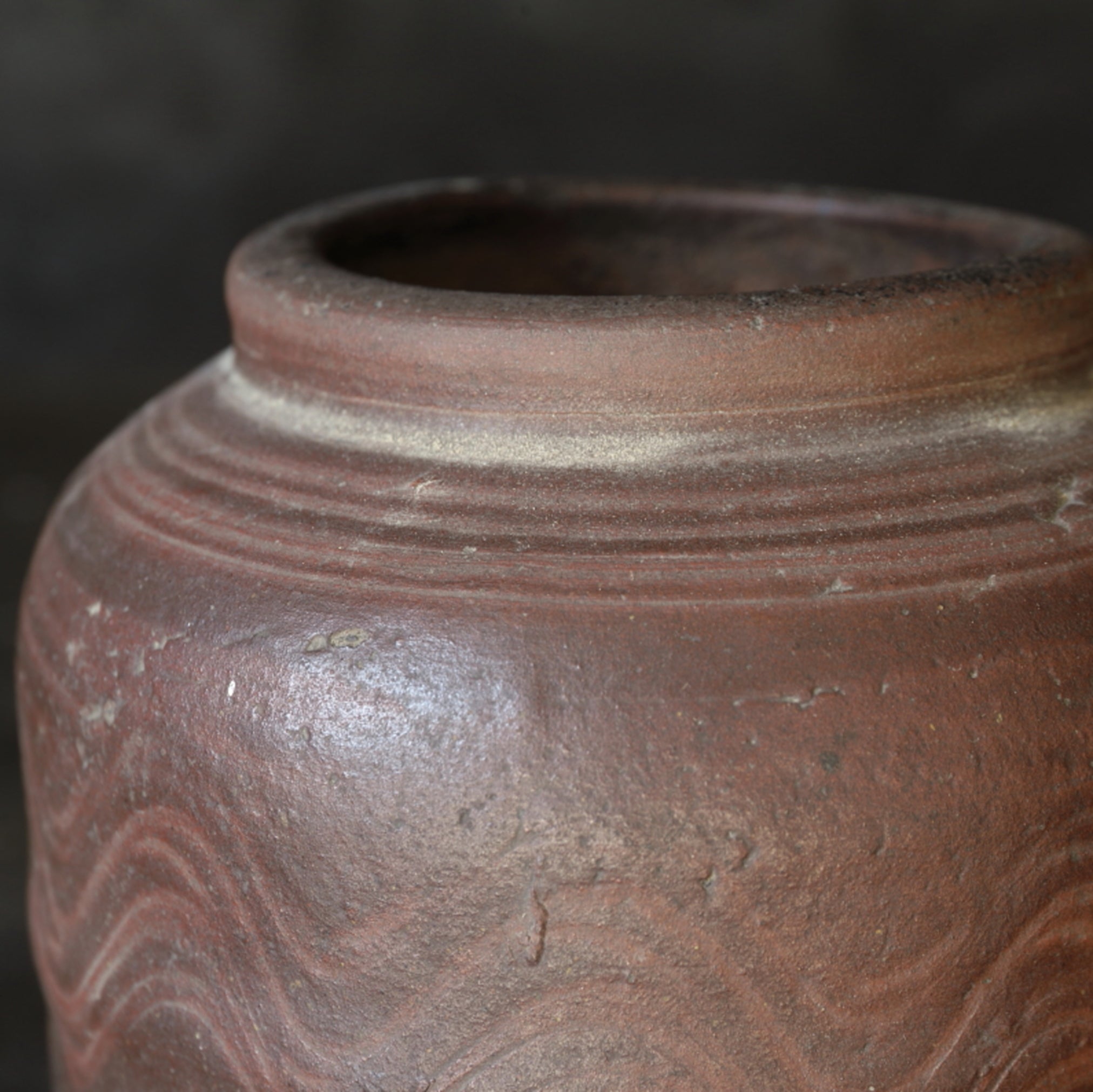 Ko-Karatsu Jar with brown glaze design Azuchimomoyama-Edo/1573-1867CE