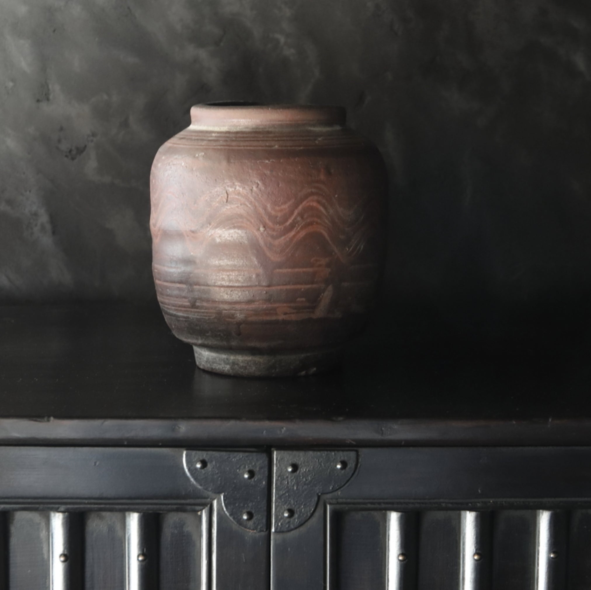 Ko-Karatsu Jar with brown glaze design Azuchimomoyama-Edo/1573-1867CE