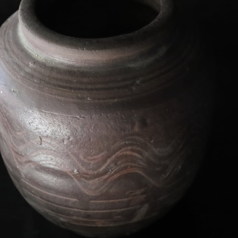 Ko-Karatsu Jar with brown glaze design Azuchimomoyama-Edo/1573-1867CE