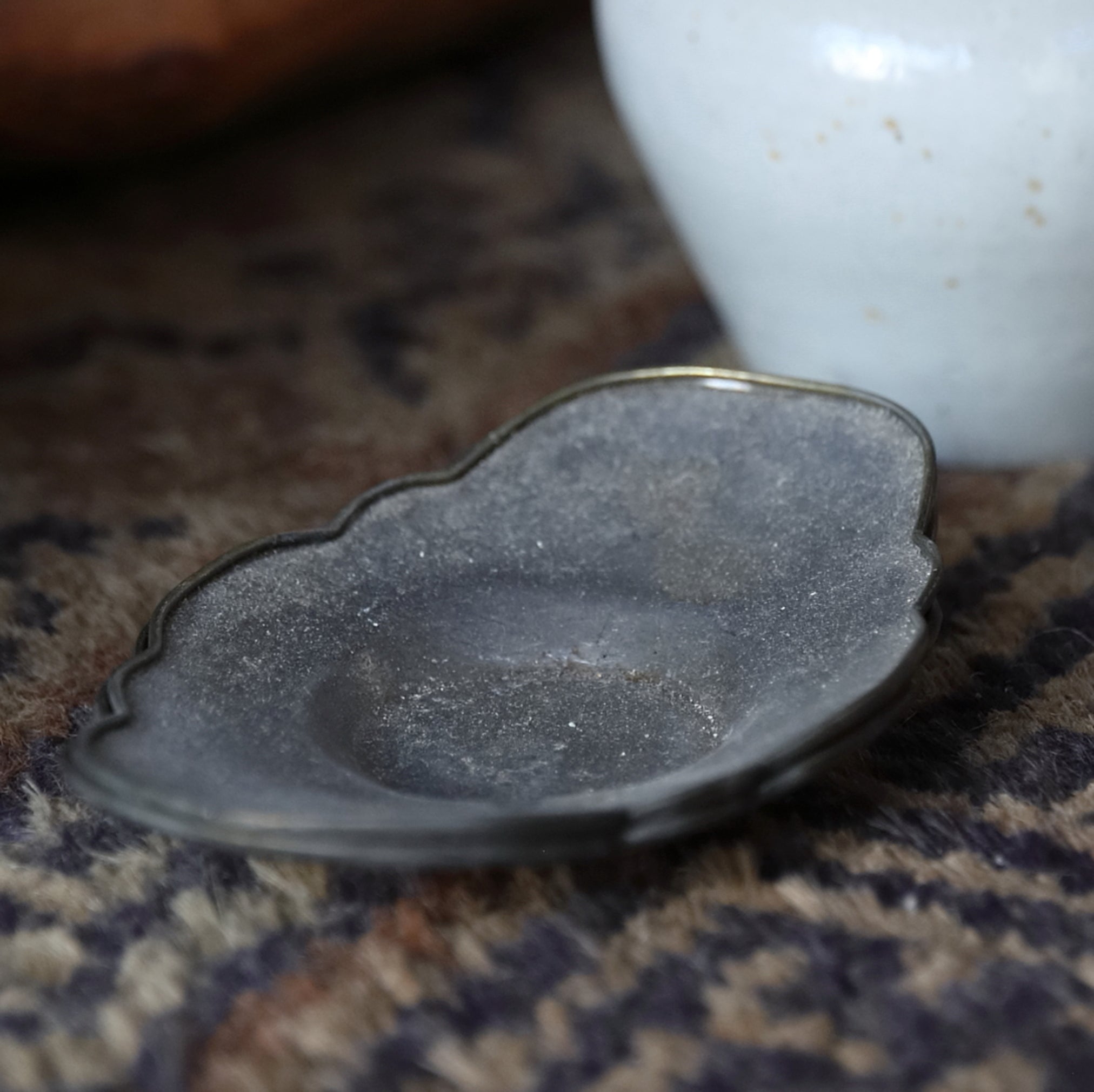 Old tin melon-shaped teacup saucer with 5 servings Qing Dynasty/1616-1911CE