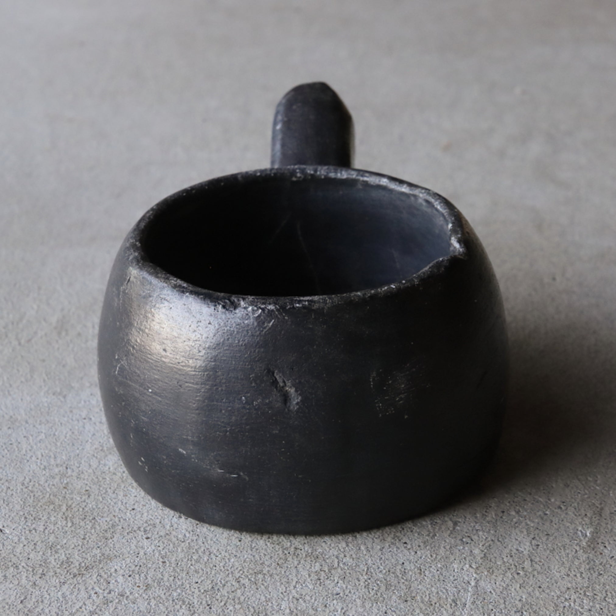 Korean Antique Talc pot with handleflower case Joseon Dynasty/1392-1897CE