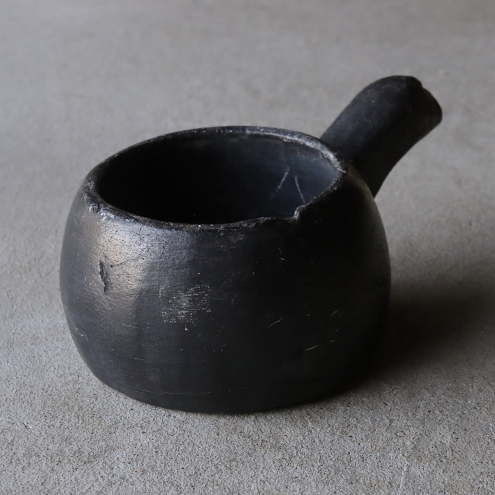 Korean Antique Talc pot with handleflower case Joseon Dynasty/1392-1897CE