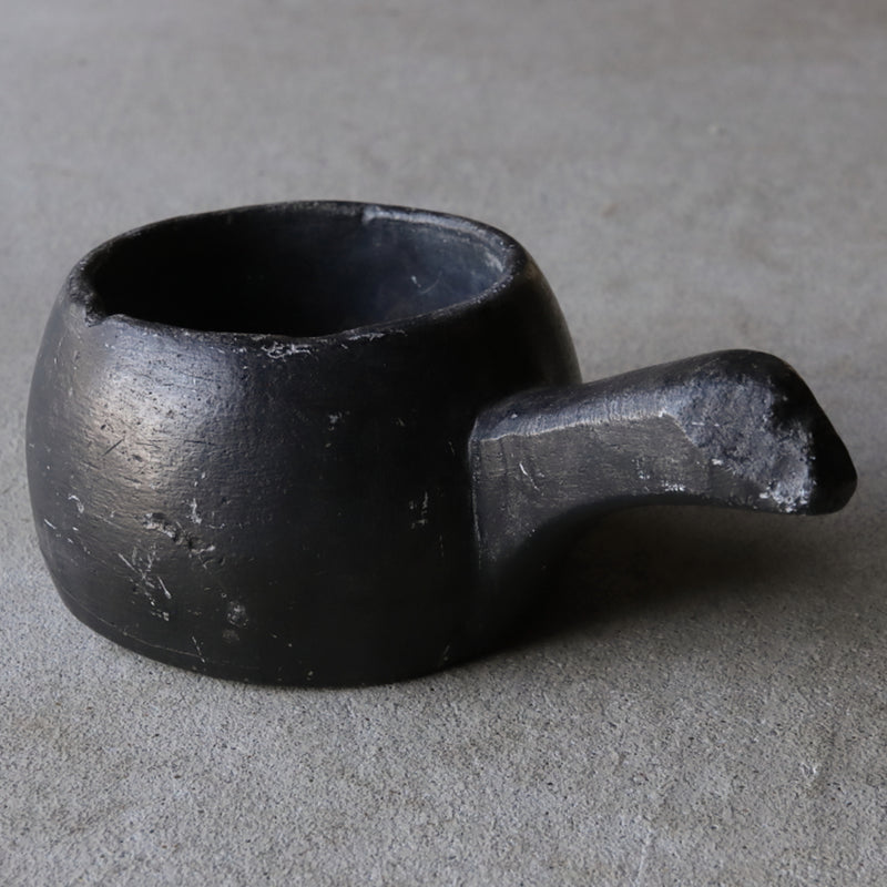 Korean Antique Talc pot with handleflower case Joseon Dynasty/1392-1897CE