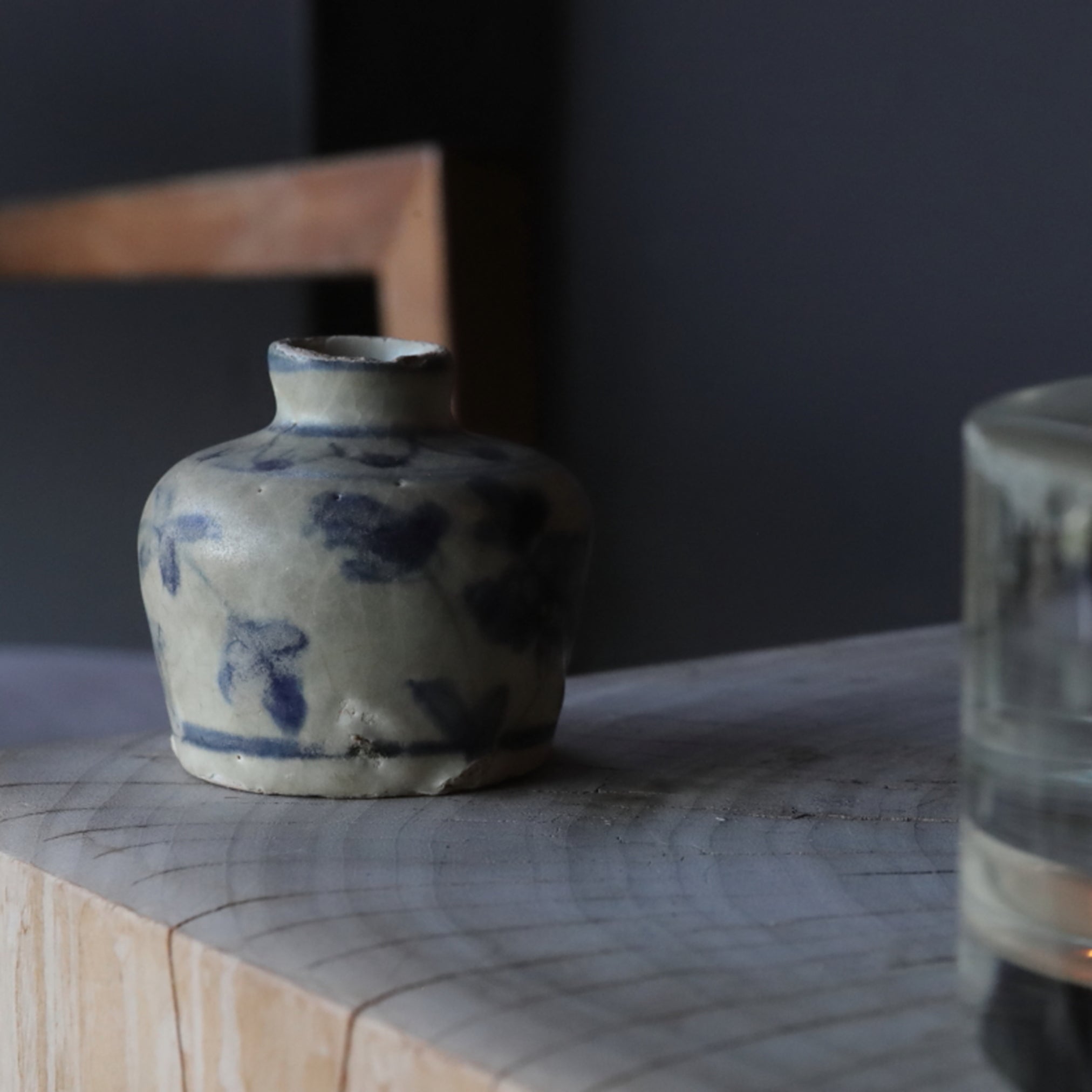 Annan Blue and white wares small Vase 12th-16th centuries