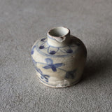 Annan Blue and white wares small Vase 12th-16th centuries