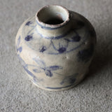 Annan Blue and white wares small Vase 12th-16th centuries