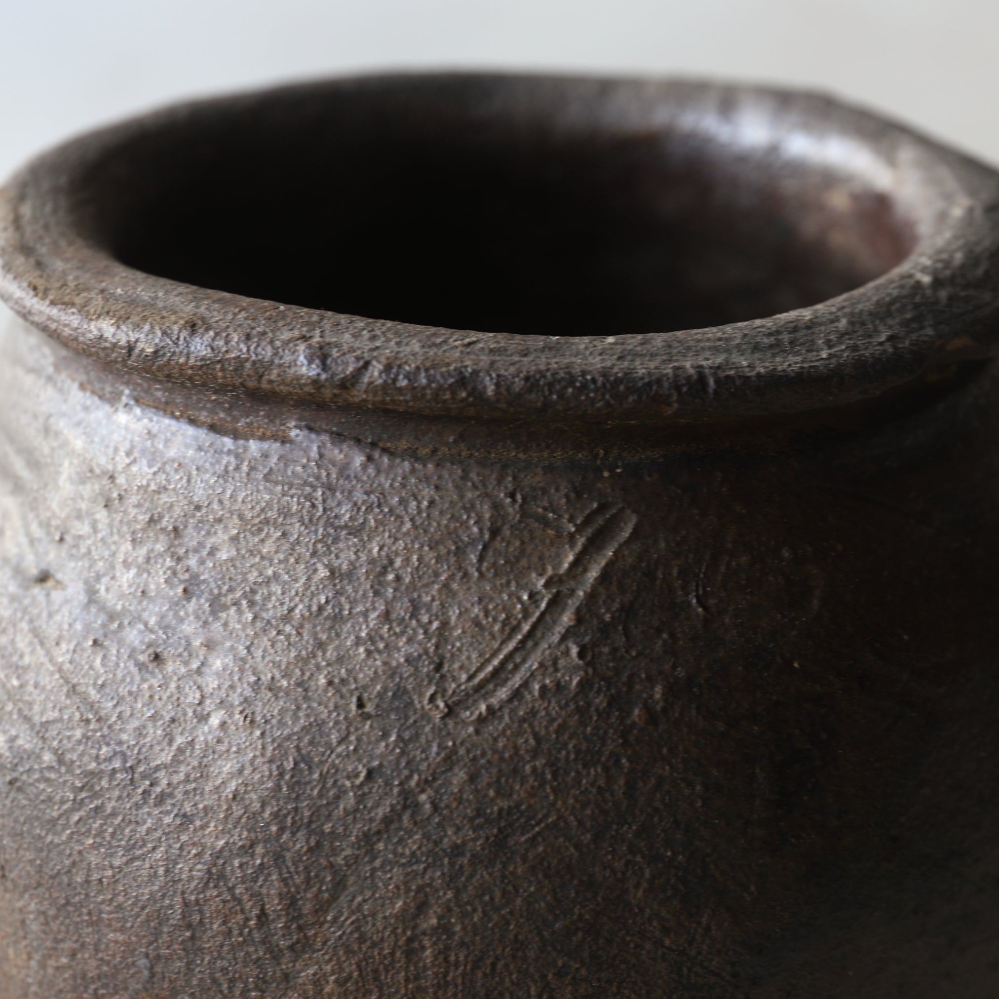 Antique Tokoname seed jar Muromachi/1336-1573CE