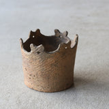 Crown-shaped decorated earthenware