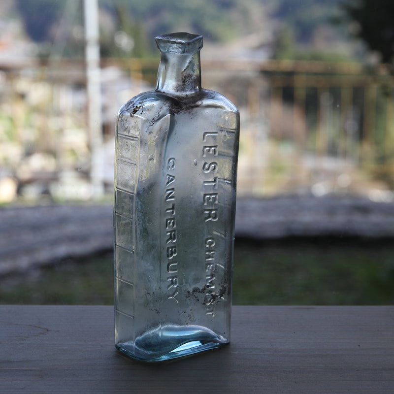 英国古董变形玻璃瓶 16-19世纪