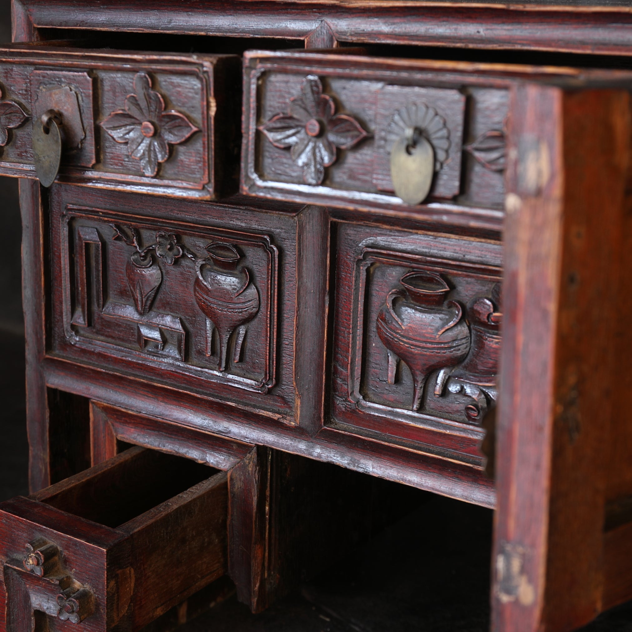 Korean Antique chest  Joseon Dynasty/1392-1897CE